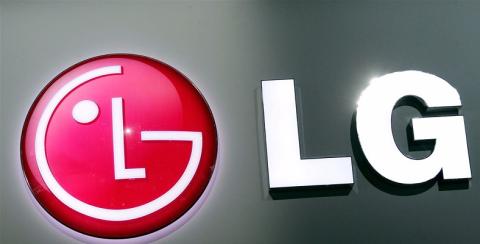 LG تعمل على إنتاج هاتف بشاشة قابلة للتدوير