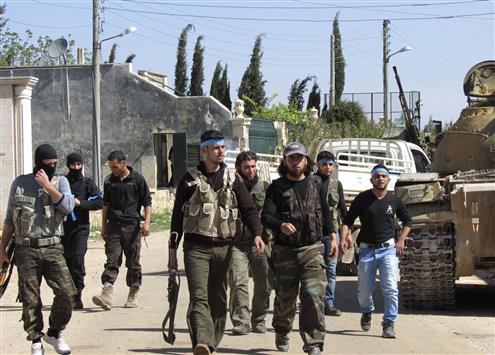 مسلحون اسلاميون في ريف حلب (رويترز)
