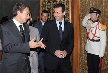 الأسد خلال لقائه ثاباتيرو في دمشق أمس