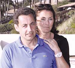 ساركوزي مع زوجته سيسيليا