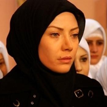 سلافة معمار في مشهد من المسلسل_